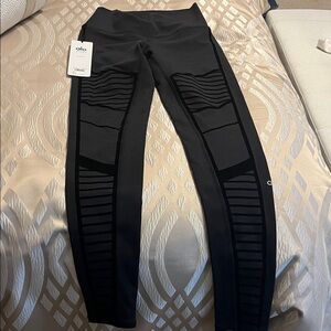 NWT ALO Yoga Black Flocked High-Waist Moto Leggings
